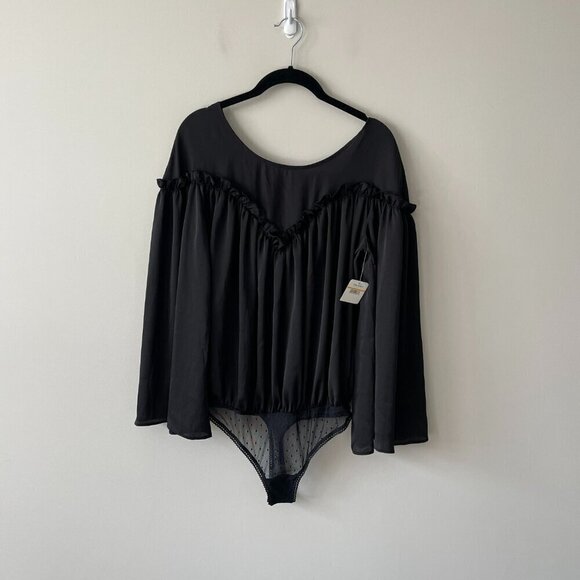 Free People She's A Natural Round Neck Bell Sleeve Bodysuit Black Small NEW - Picture 2 of 8